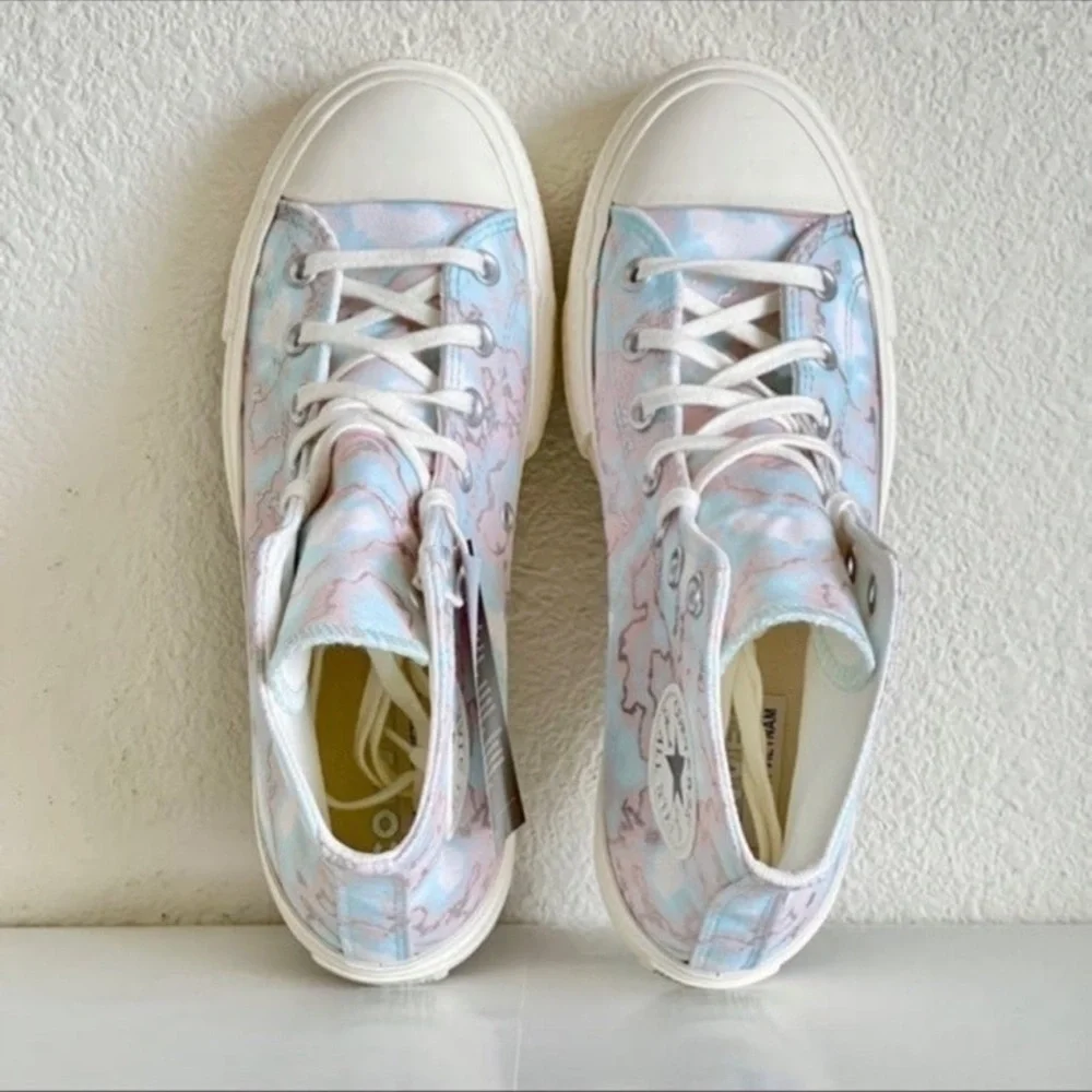 Converse CTAS LIFT Platform Women's High-Top Sneakers - Blue and‎ White